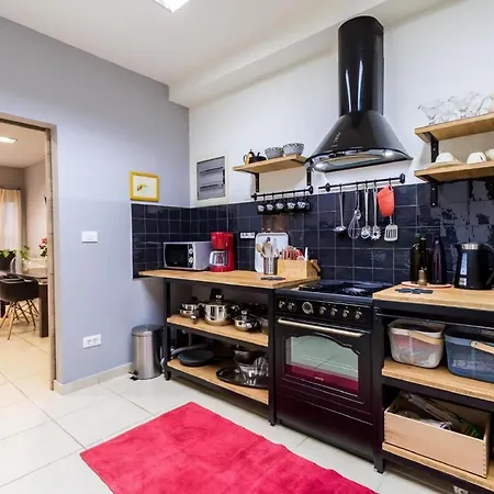Lidija Mit Pool Fuer 8 Personen Holiday home *