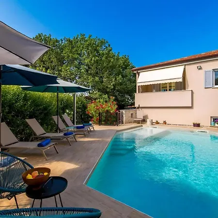 Holiday home Lidija Mit Pool Fuer 8 Personen Antonci (Porec)