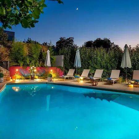 Lidija Mit Pool Fuer 8 Personen